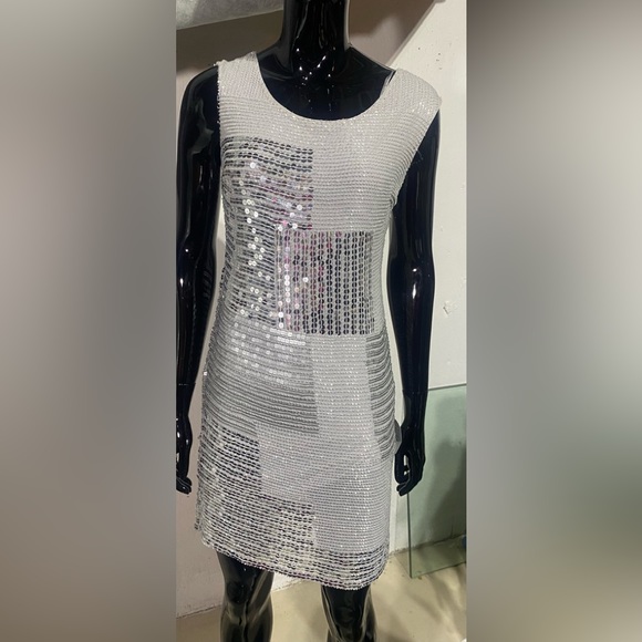 Adrianna Papell Dresses & Skirts - New beaded Adrianna Papell dress